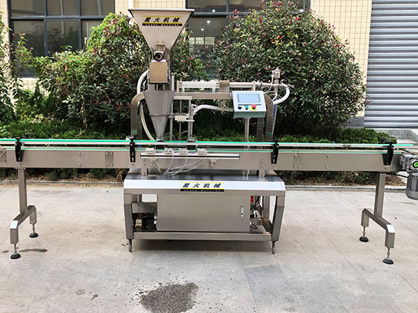 直線式醬料干濕分離灌裝機(jī)實拍圖