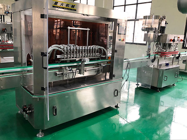 香菇醬灌裝機生產線實拍圖